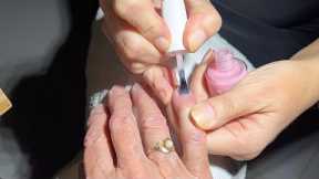 Pro Manicurist explains dry manicure steps. [Watch Me Work]