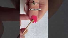 💅🍃Easy nail art design with toothpick #nailart2022 #shorts #youtubeshorts