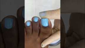 Professional manicure blue & white talitacardozo